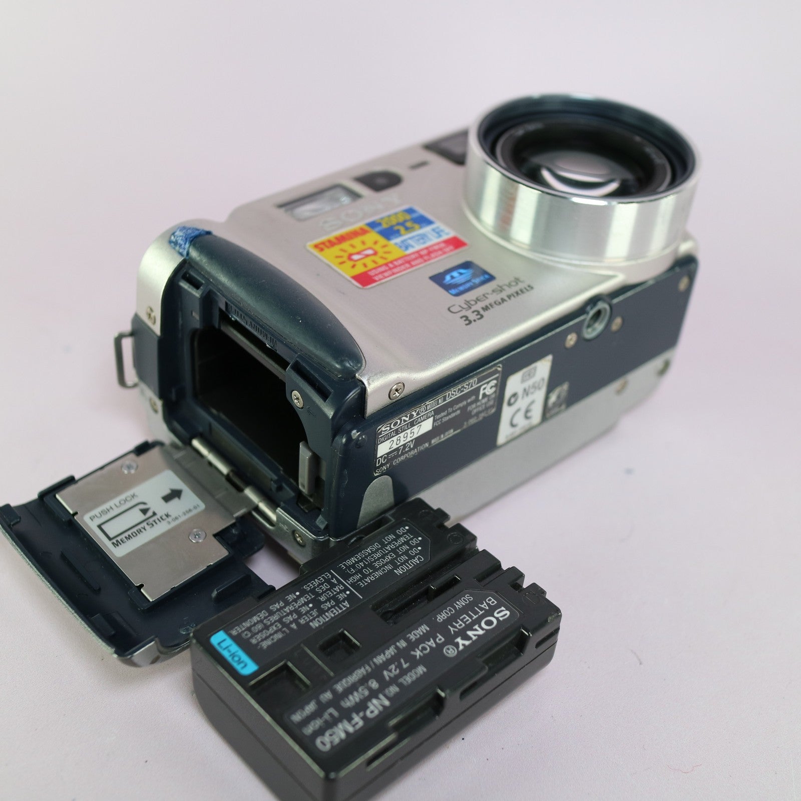 Sony Cybershot DSC-S70 3.3MP Compact Digital Camera Silver Tested