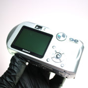 Sony Digital Camera Cybershot DSC-P200 7.2MP Silver Tested Full Set