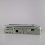 Nikon Digital Camera Coolpix S3 6.0MP Silver Tested Full Working Set