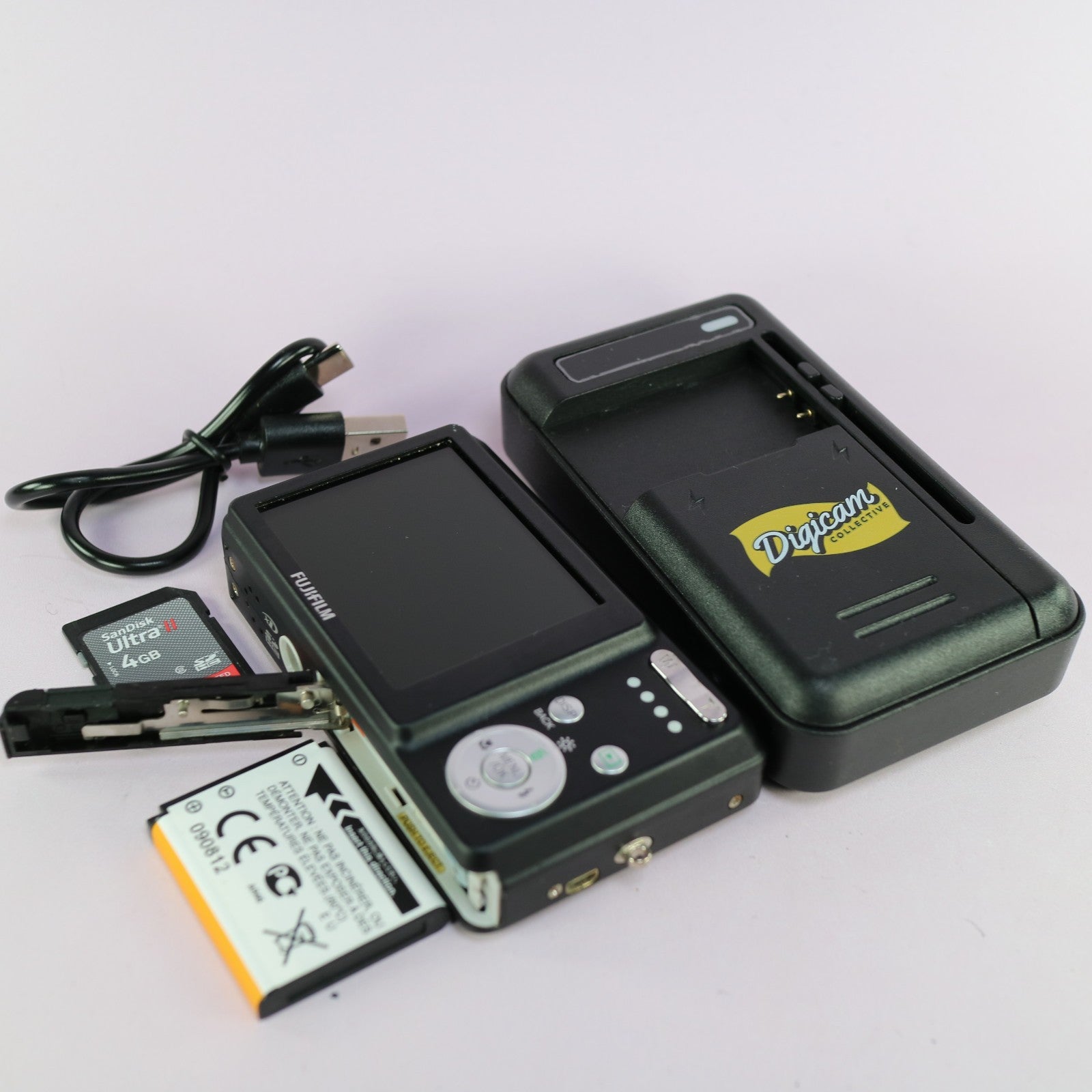 Fujifilm Digital Camera FinePix J15fd 8.2MP Black Tested Full Working Set