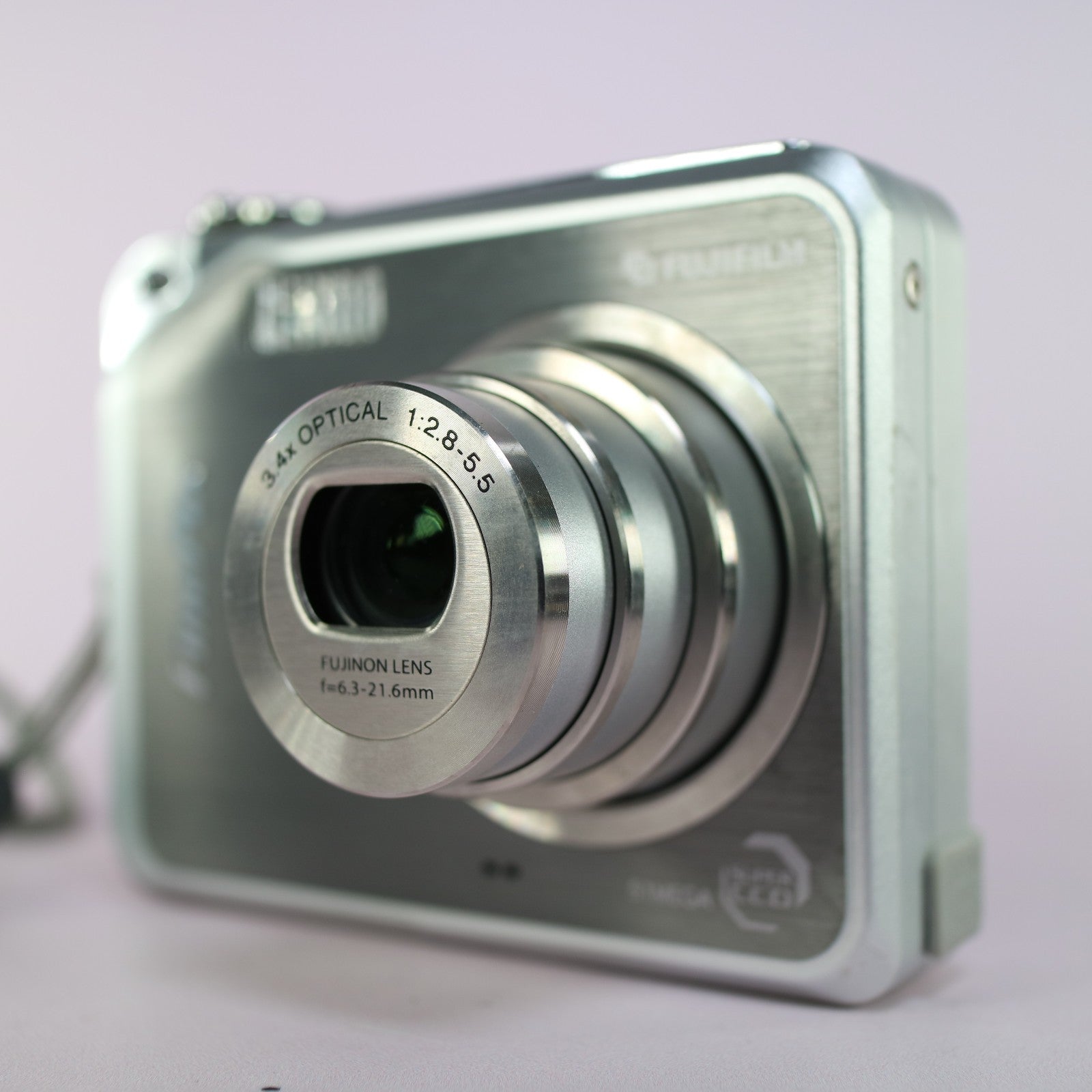 Fujifilm Digital Camera FinePix V10 5.1MP Silver Tested w/ Battery and Charger
