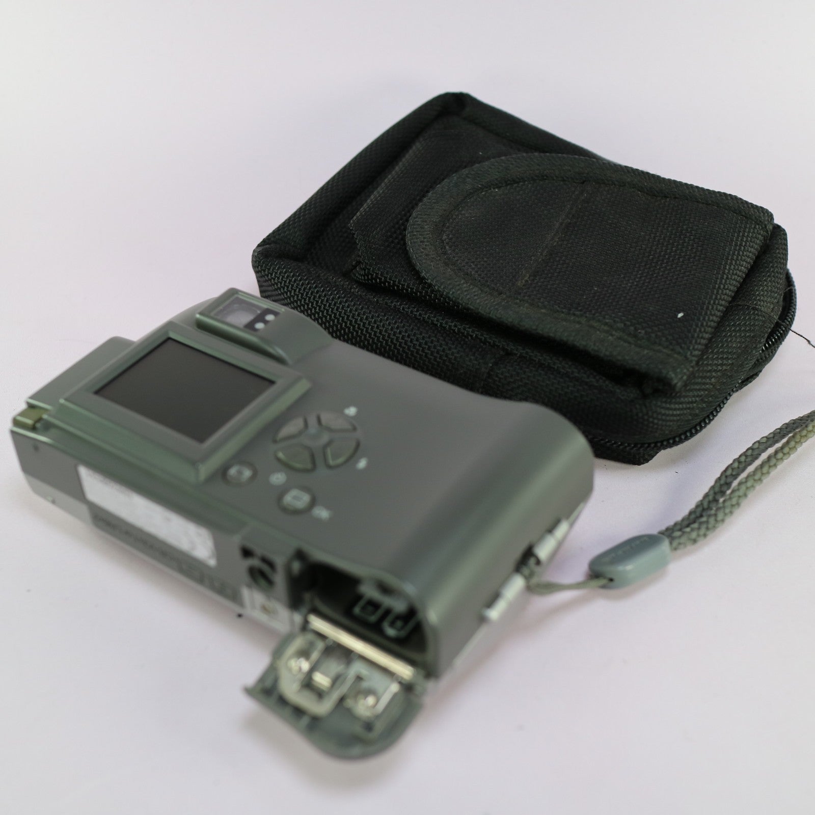 Olympus Digital Camera Camedia C-220 Zoom 2.1MP Silver Tested