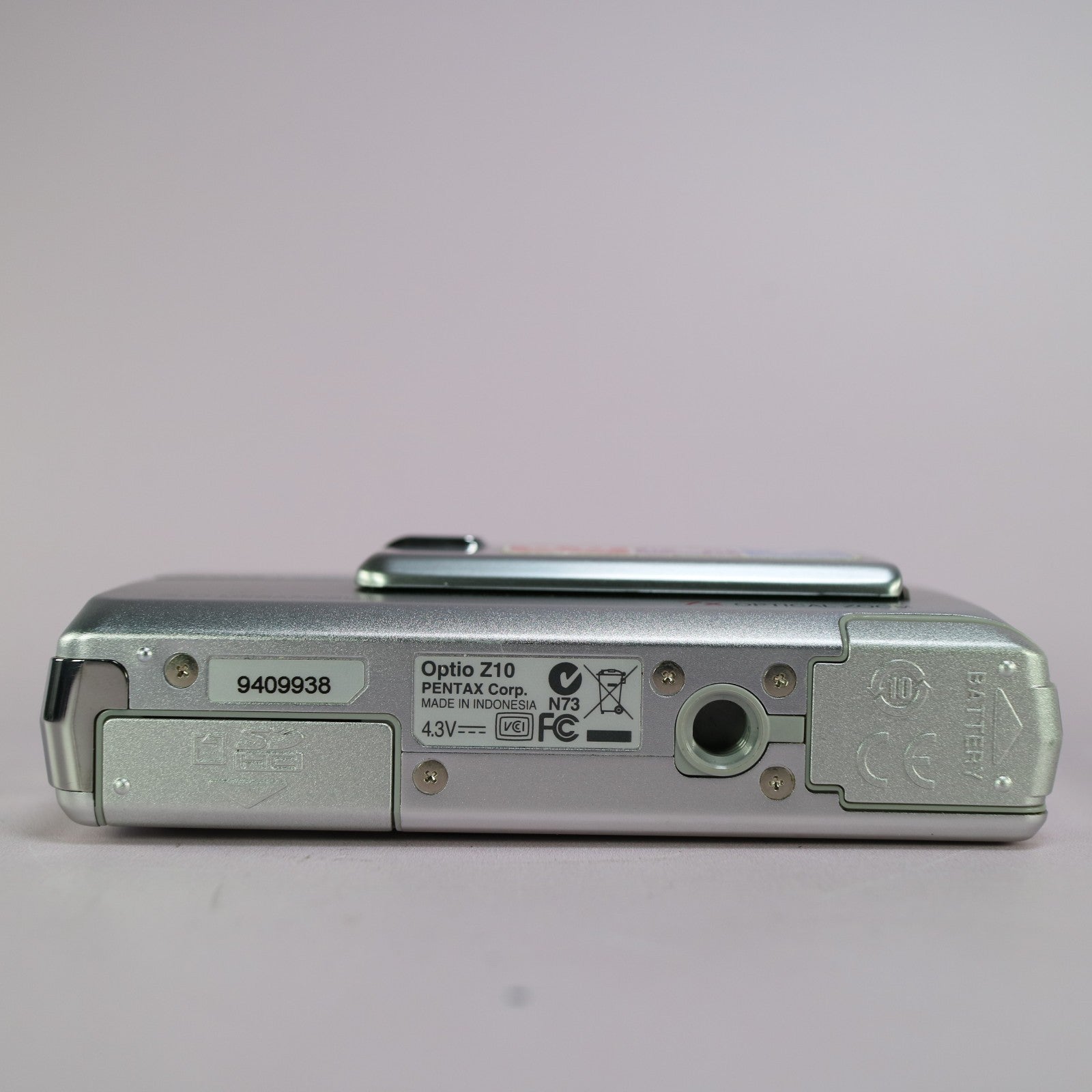 Pentax Optio Z10 8.0MP Compact Digital Camera Silver Tested w/ Battery + SD Card