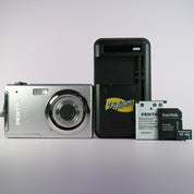 Pentax Optio V10 8.0MP Compact Digital Camera Silver Tested Full Working Set