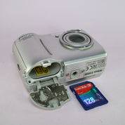 Nikon Digital Camera Coolpix 4600 4.0MP Silver Tested