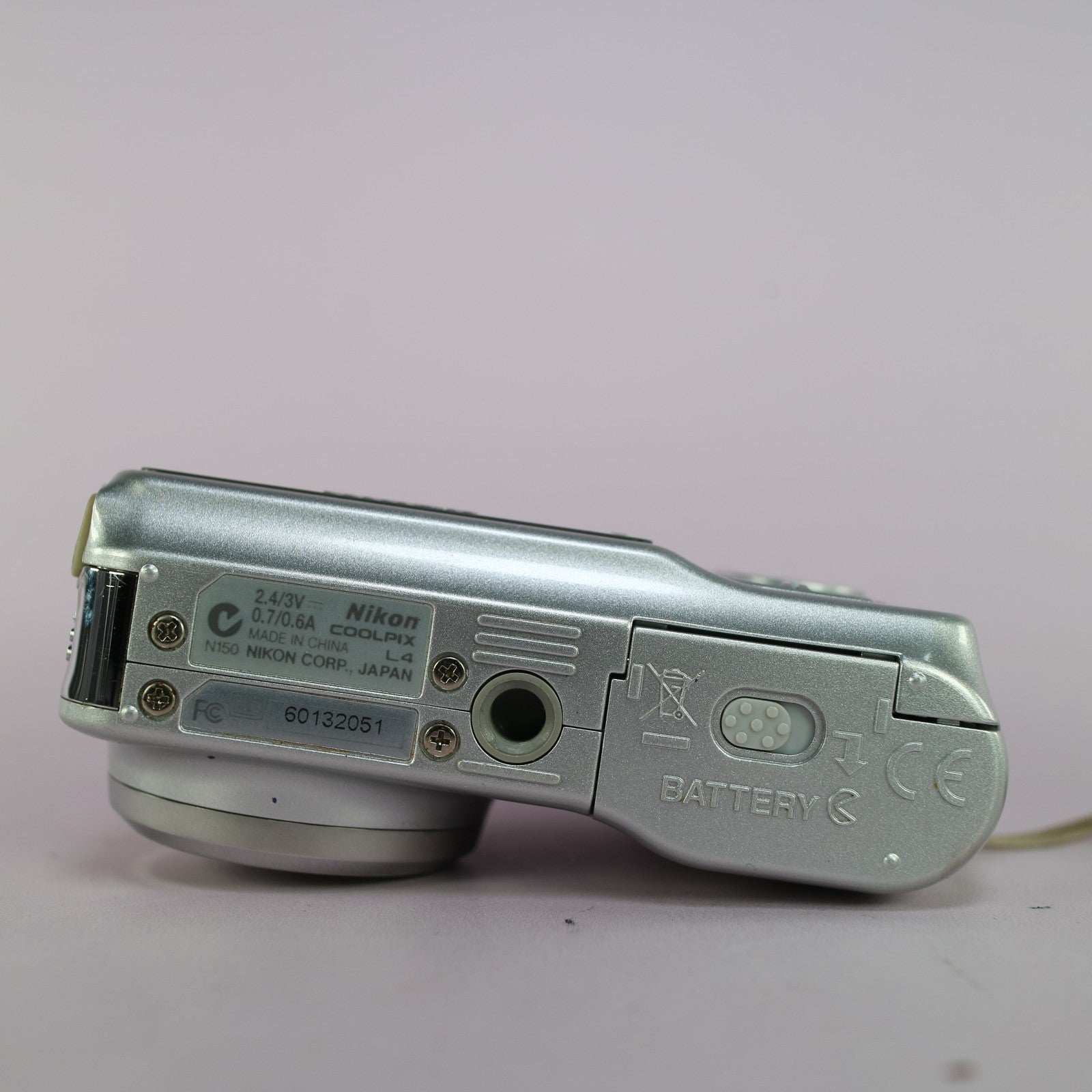 Nikon Digital Camera Coolpix L4 4.0MP Silver Tested