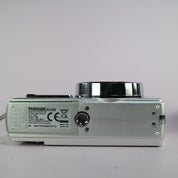 Traveler Digital Camera DC-XZ6 10.1MP Silver Tested Full Working Set
