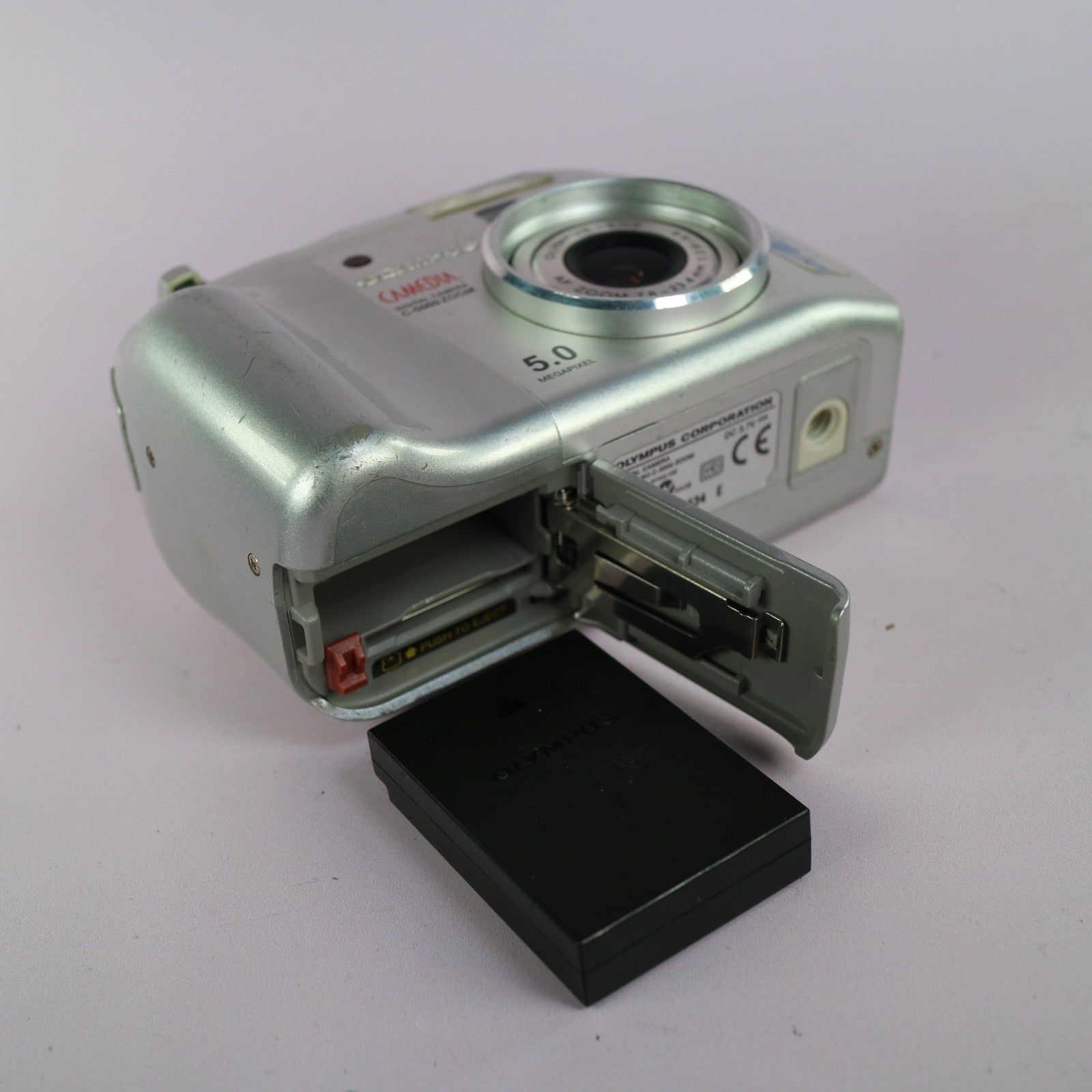 Olympus Camedia C-5000 Zoom 5.0MP Compact Digital Camera Silver Tested