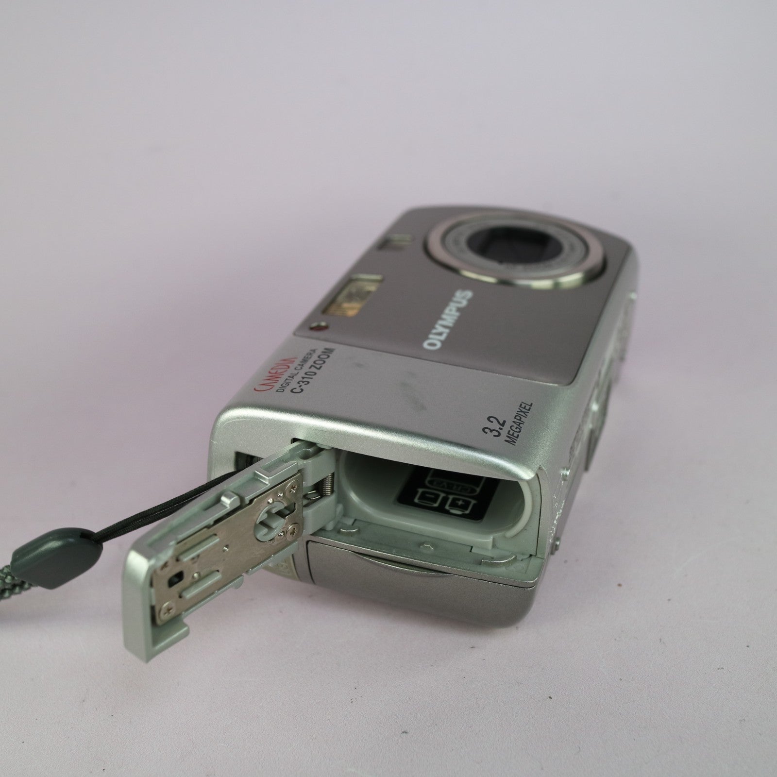 Olympus Digital Camera Camedia C-310 Zoom 3.2MP Silver Tested