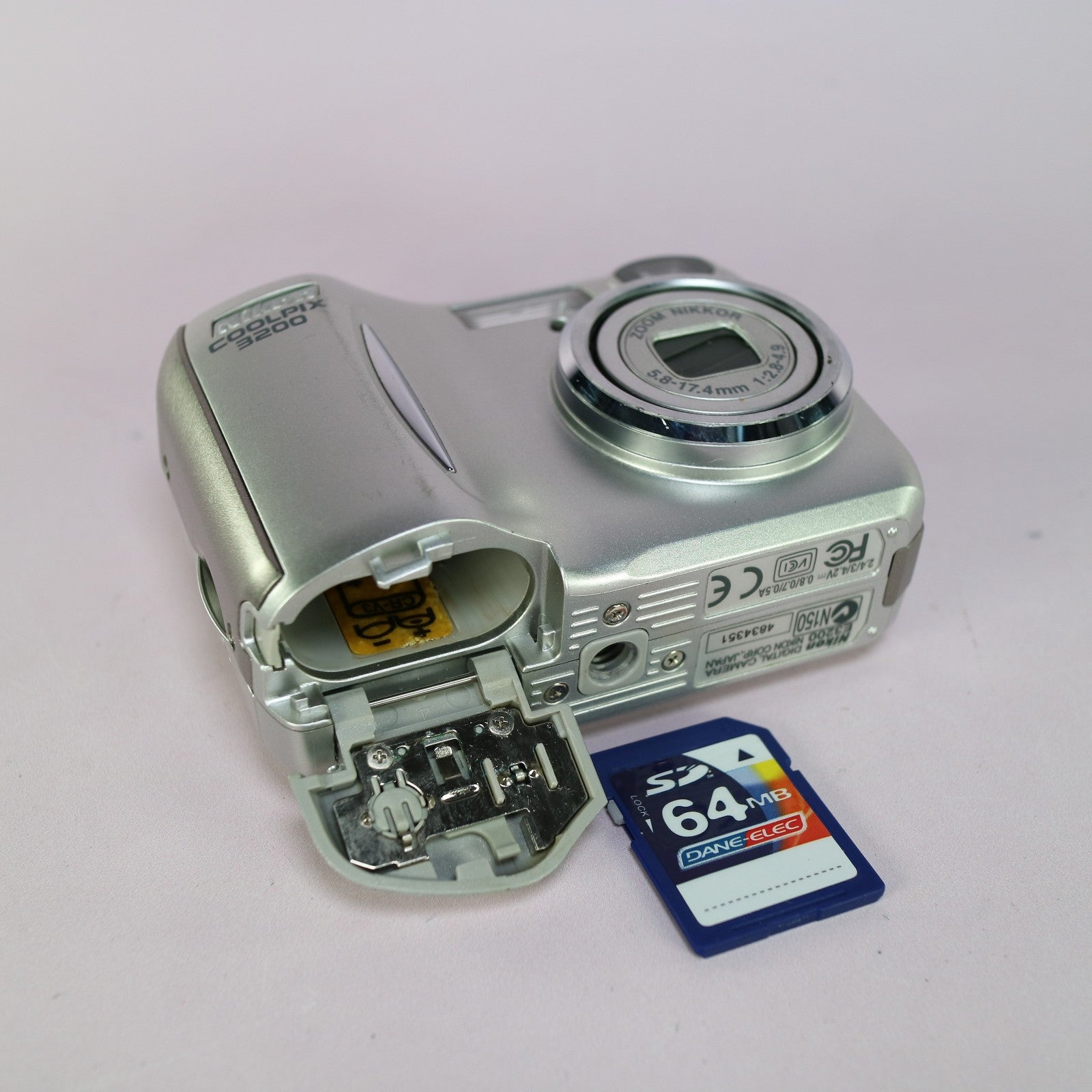 Nikon Digital Camera Coolpix 3200 3.2MP Silver Tested