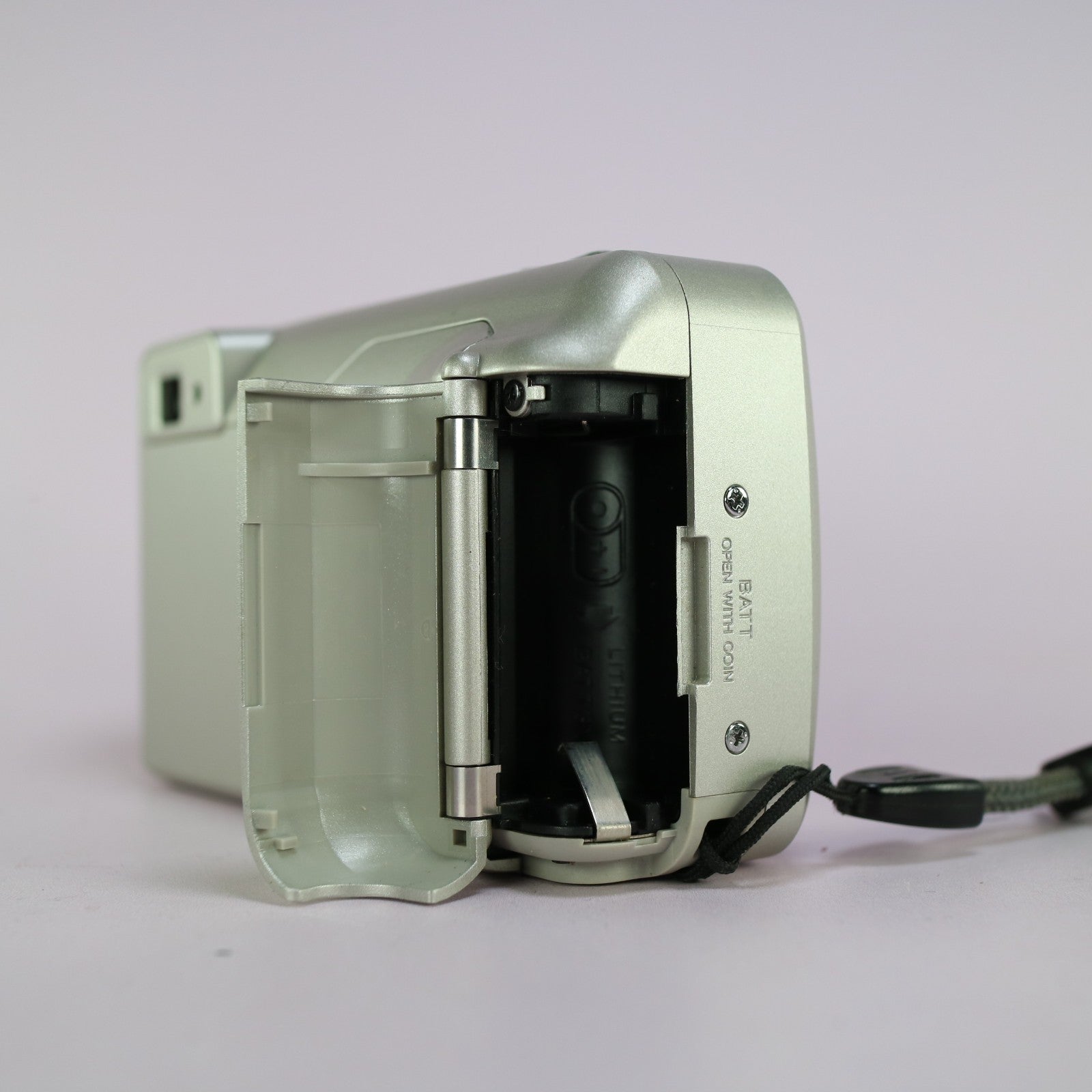 Minolta 110 Zoom 35mm Film Point and Shoot Camera Silver Tested