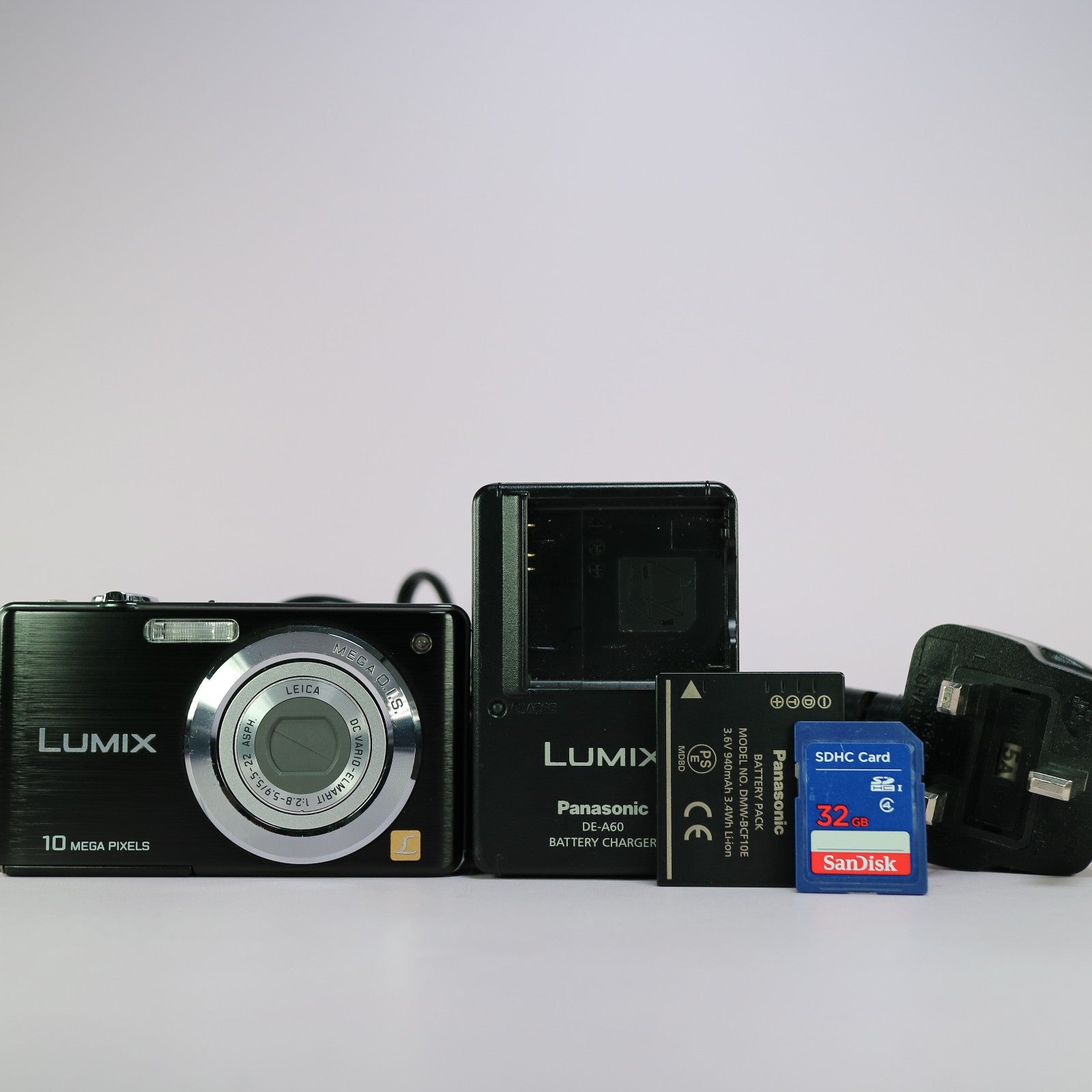 Panasonic Digital Camera Lumix DMC-FS8 10.1MP Black Tested Full Working Set