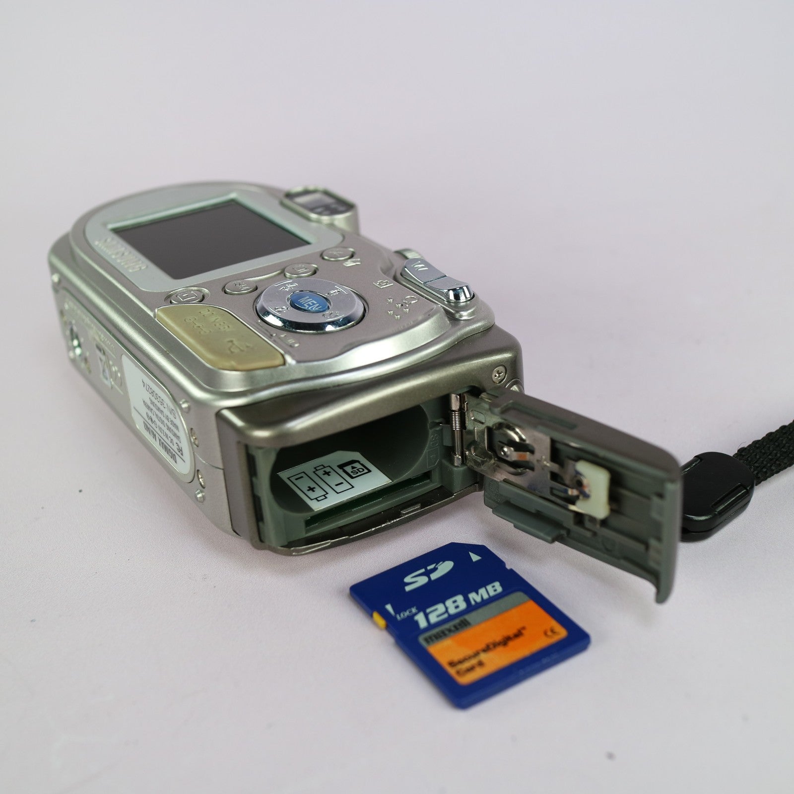 Samsung Digimax A6 6.0MP Compact Digital Camera Silver Tested