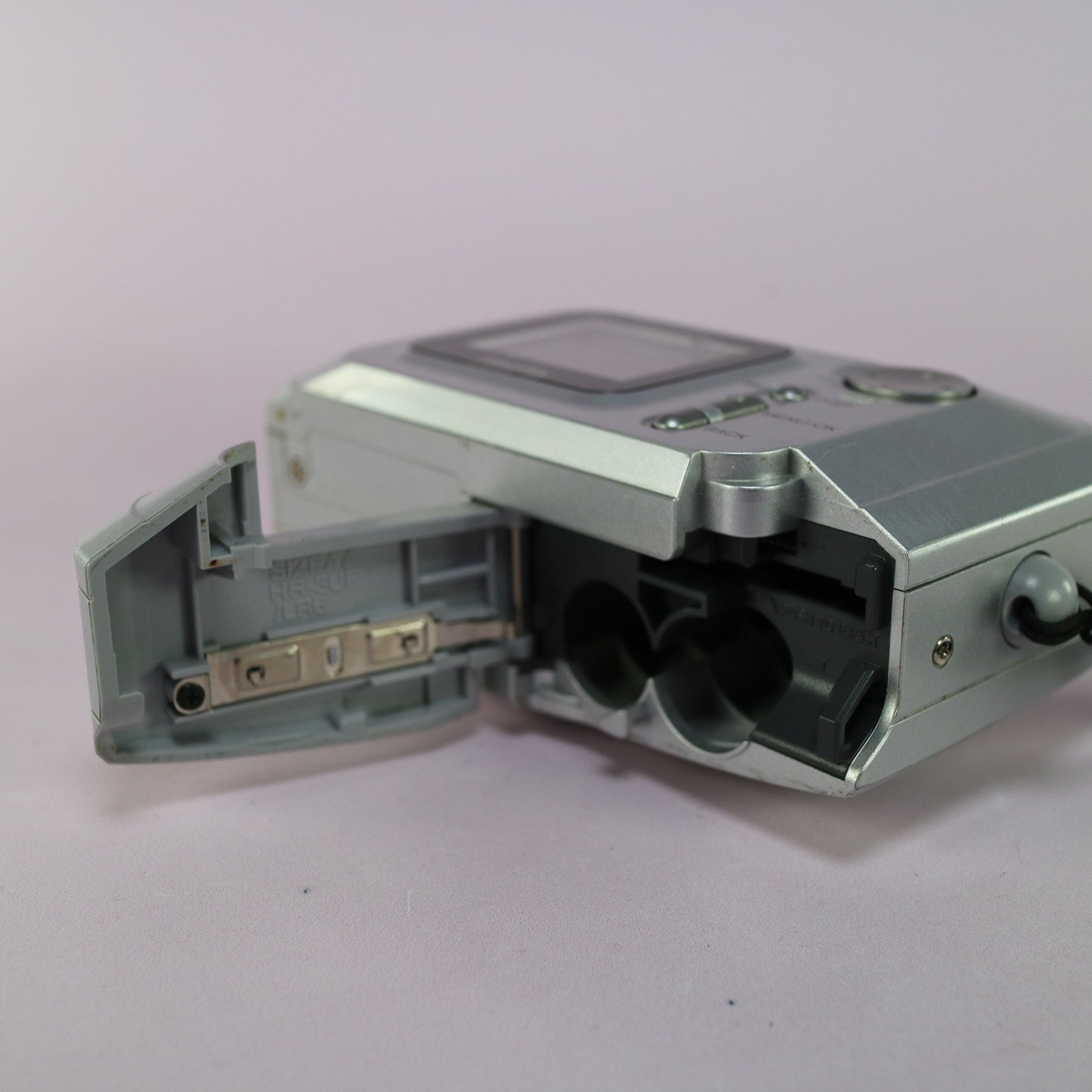 Fujifilm FinePix A202 2.0MP Compact Digital Camera Silver Tested