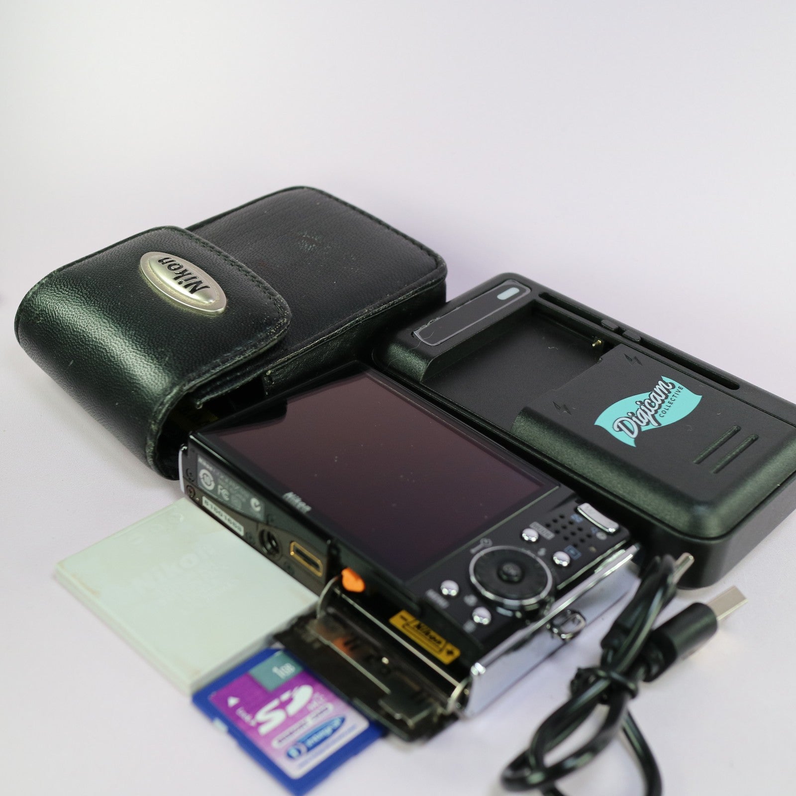 Nikon Digital Camera Coolpix S51 8.1MP Brown Tested Full Working Set