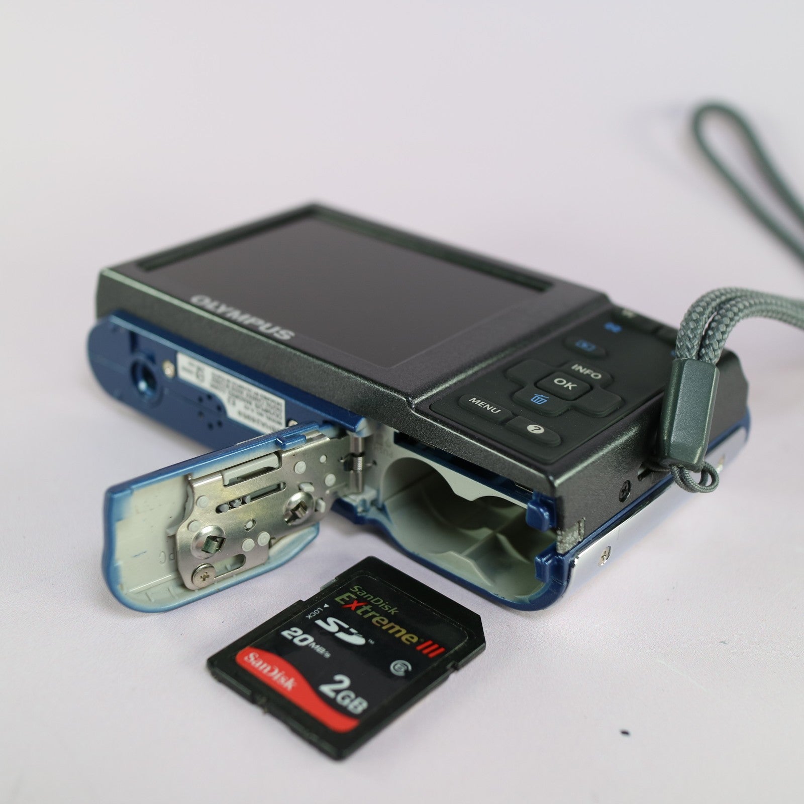 Olympus Digital Camera X-43 12.0MP Blue Tested