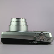 Ricoh Digital Camera Caplio R7 8.2MP Silver Tested Full Working Set