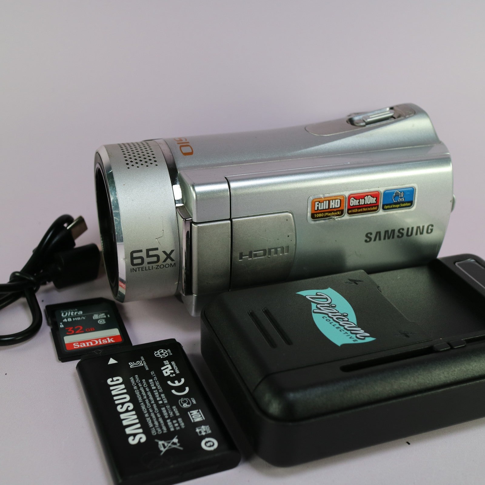 Samsung SMX-K40SP Handheld High Definition Camcorder Silver Tested Full Set