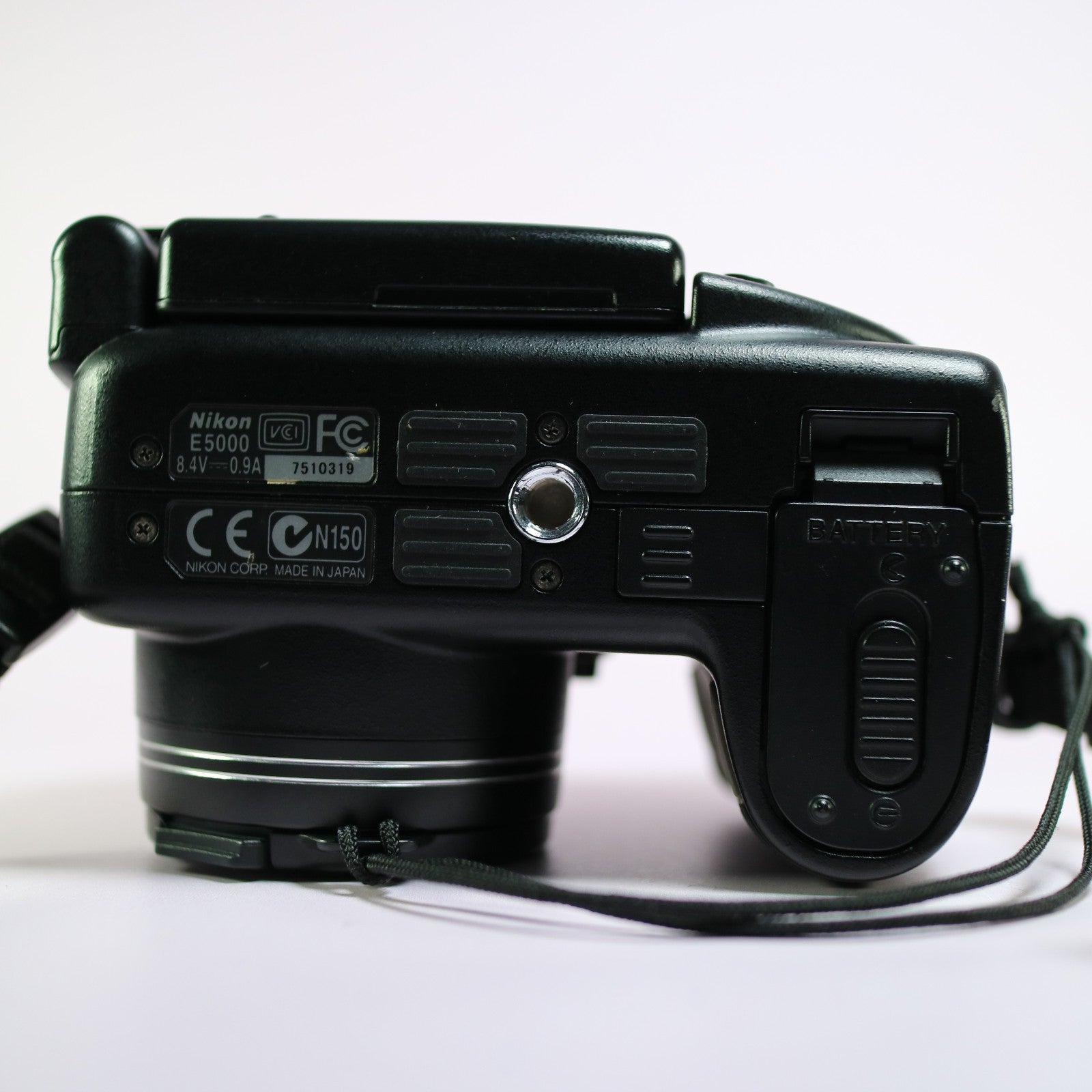 Nikon Digital Camera Coolpix 5000 5.1MP Flip Screen Black Tested Full Set