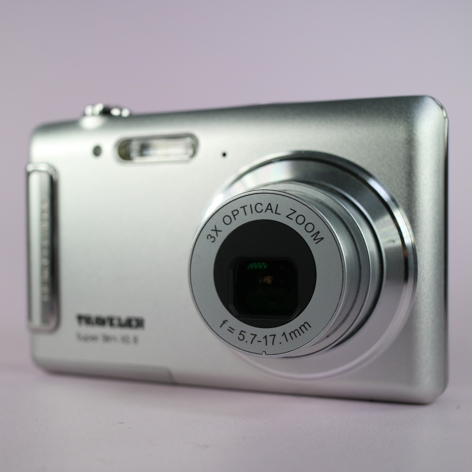 Traveler Digital Camera Super Slim XS 8 8.0MP Silver Tested Full Working Set
