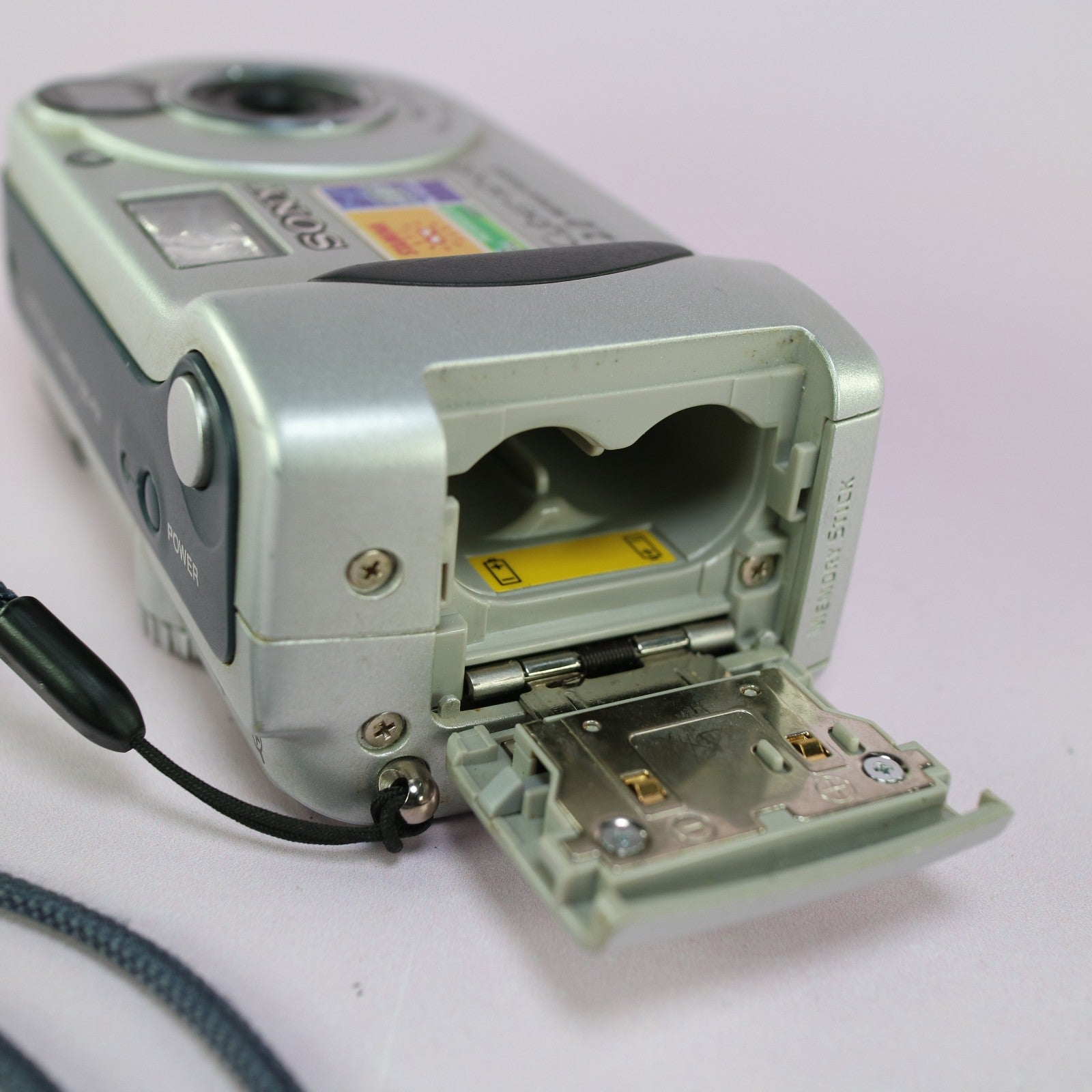 Sony Digital Camera Cybershot DSC-P31 2.0MP Silver Tested