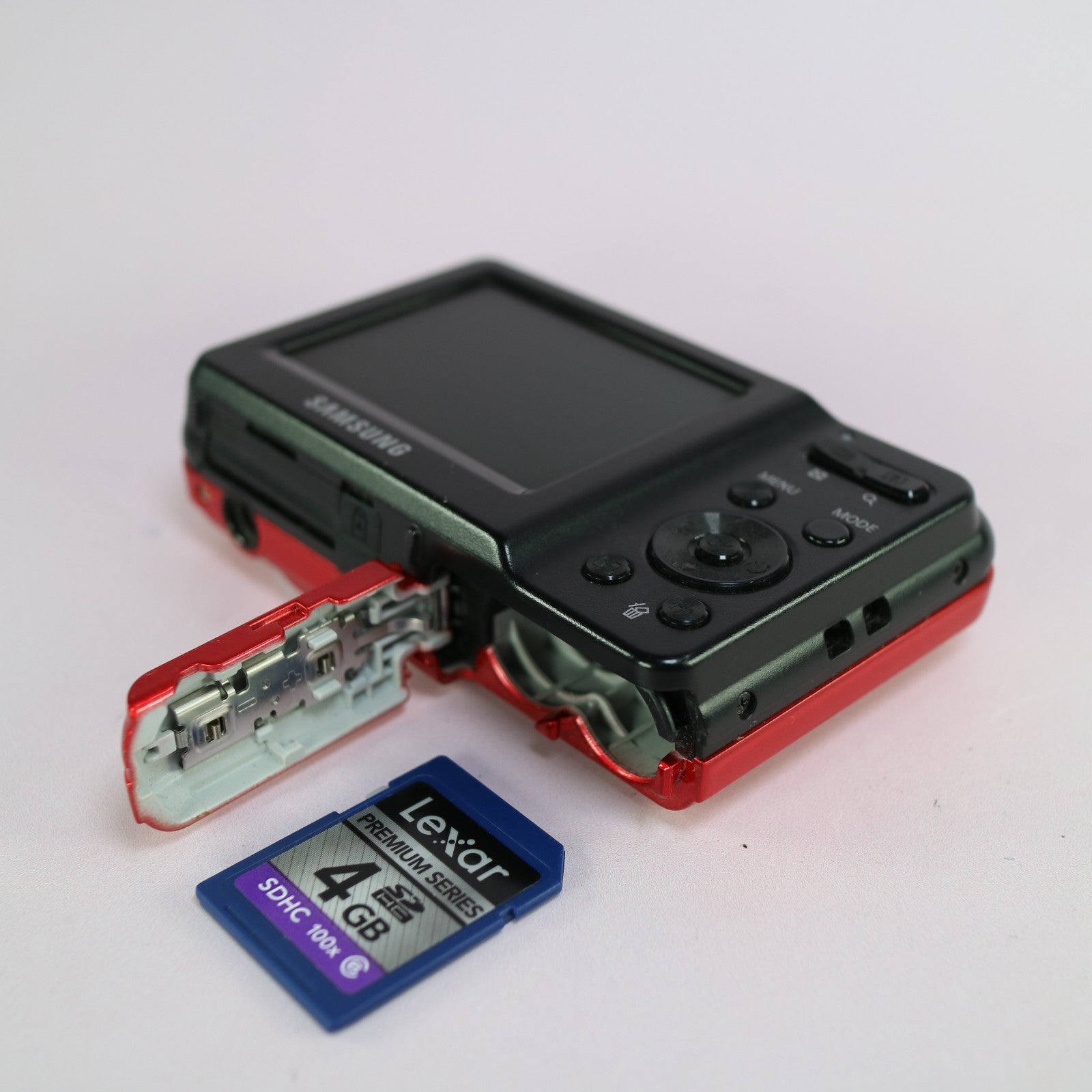 Samsung Digital Camera ES9 12.2MP Red Tested