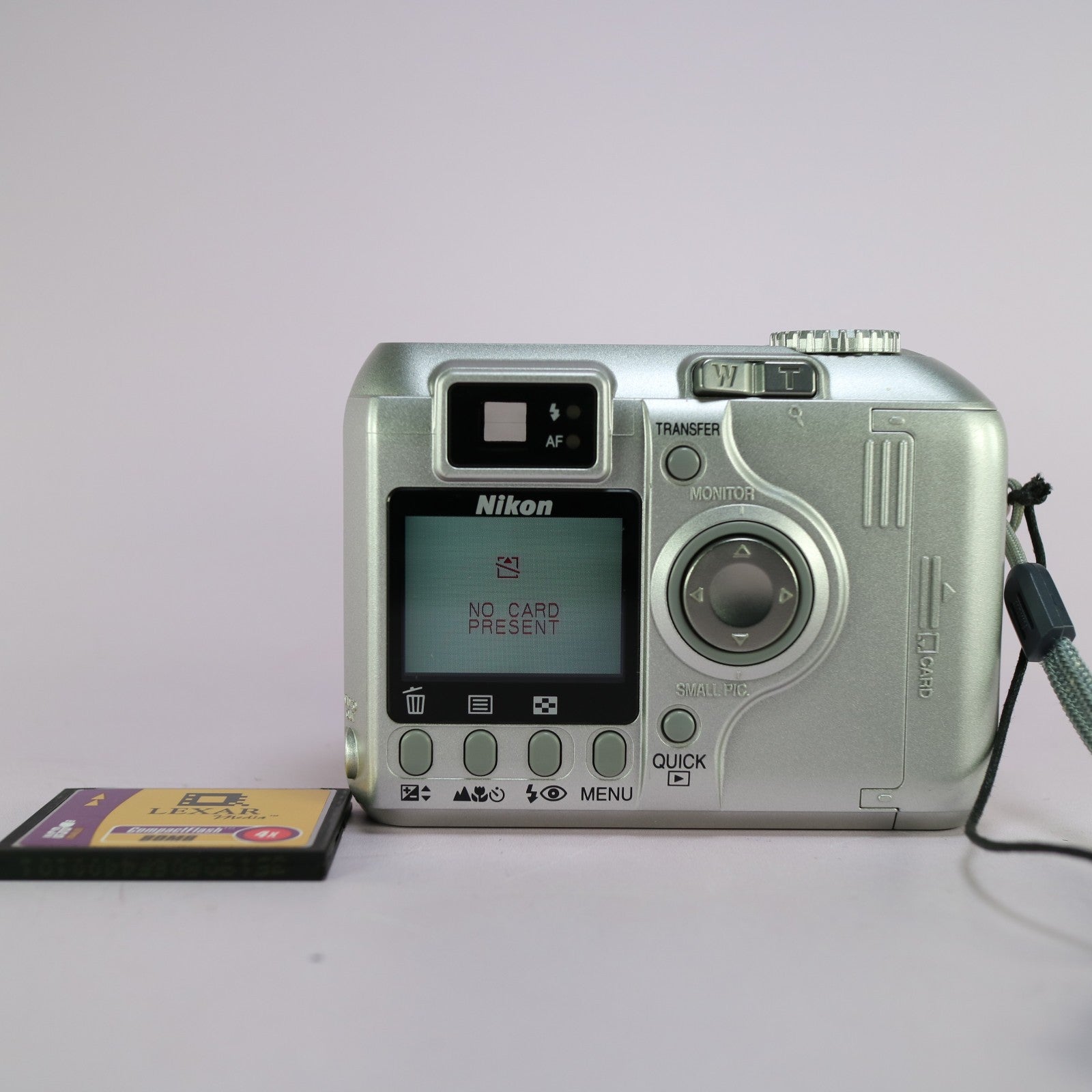 Nikon Digital Camera Coolpix 885 3.2MP Silver Tested