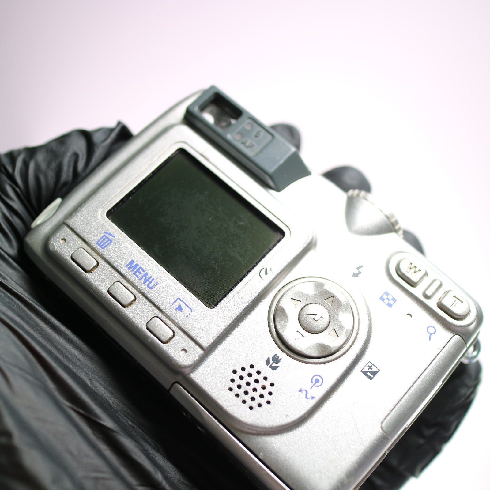 Nikon Digital Camera Coolpix 5200 5.1MP Silver Tested