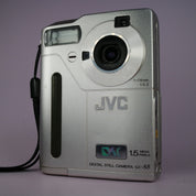 JVC GC-S5 1.5MP Compact Digital Camera Silver Tested w/ Battery and SMC