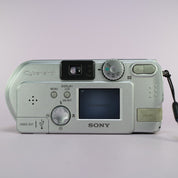 Sony Cyber-shot DSC-P71 3.2MP Compact Digital Camera Silver Tested