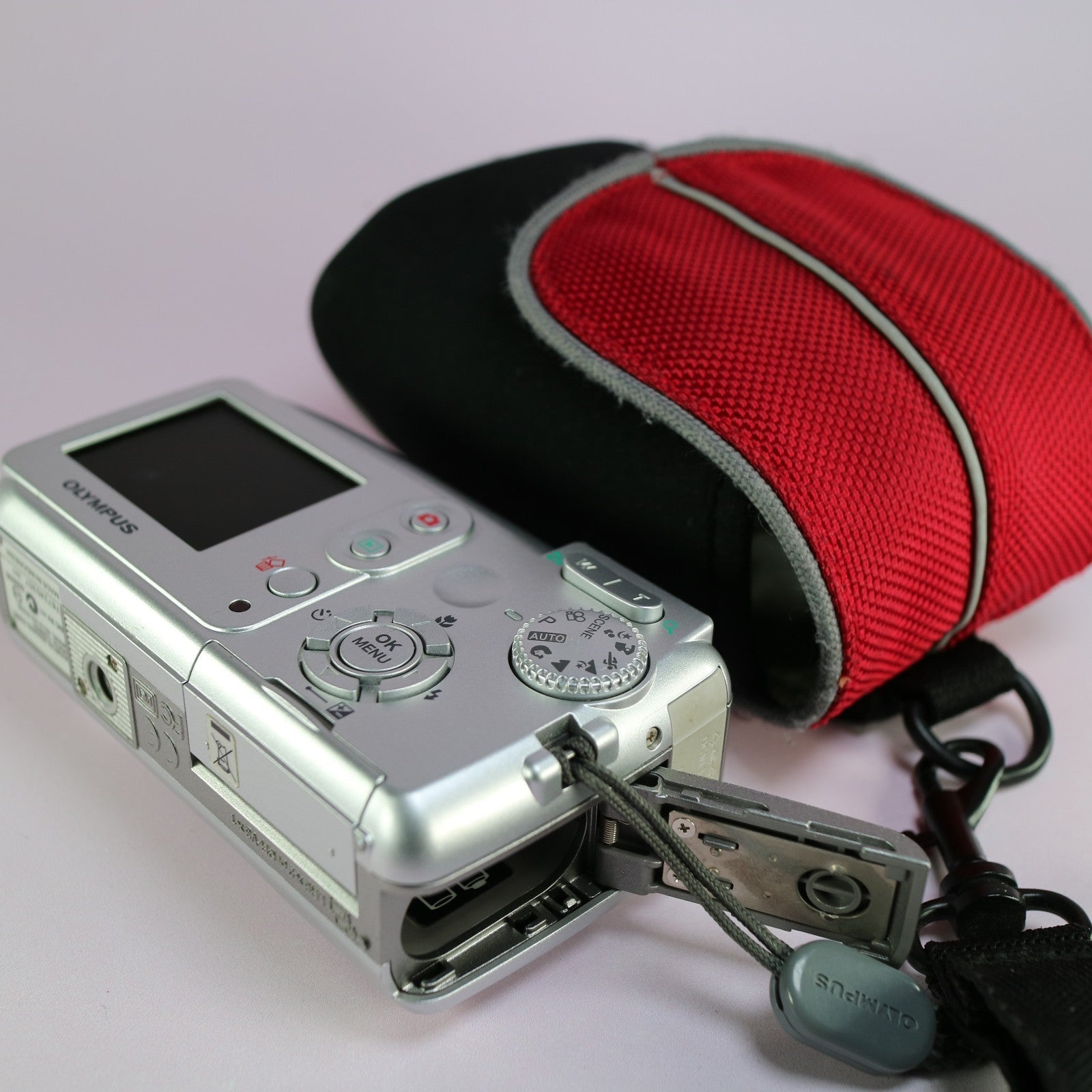 Olympus Digital Camera Camedia D-545 Zoom 4.0MP Silver Tested
