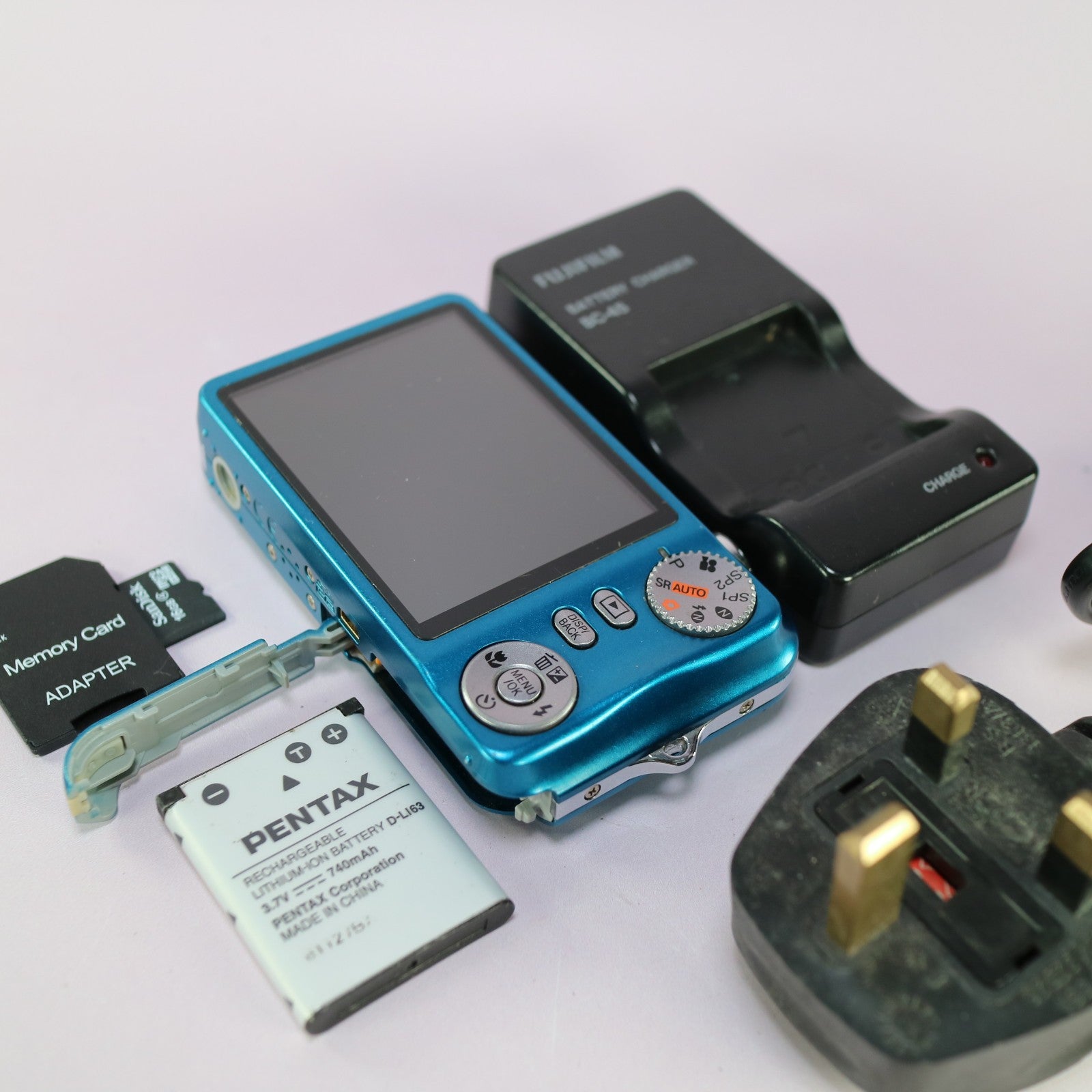 Fujifilm Digital Camera FinePix JV100 12.0MP Blue Tested Full Working Set