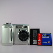 Nikon Digital Camera Coolpix 775 2.1MP Silver Tested