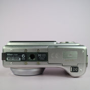 Nikon Digital Camera Coolpix 7900 7.1MP Silver Tested Full Working Set