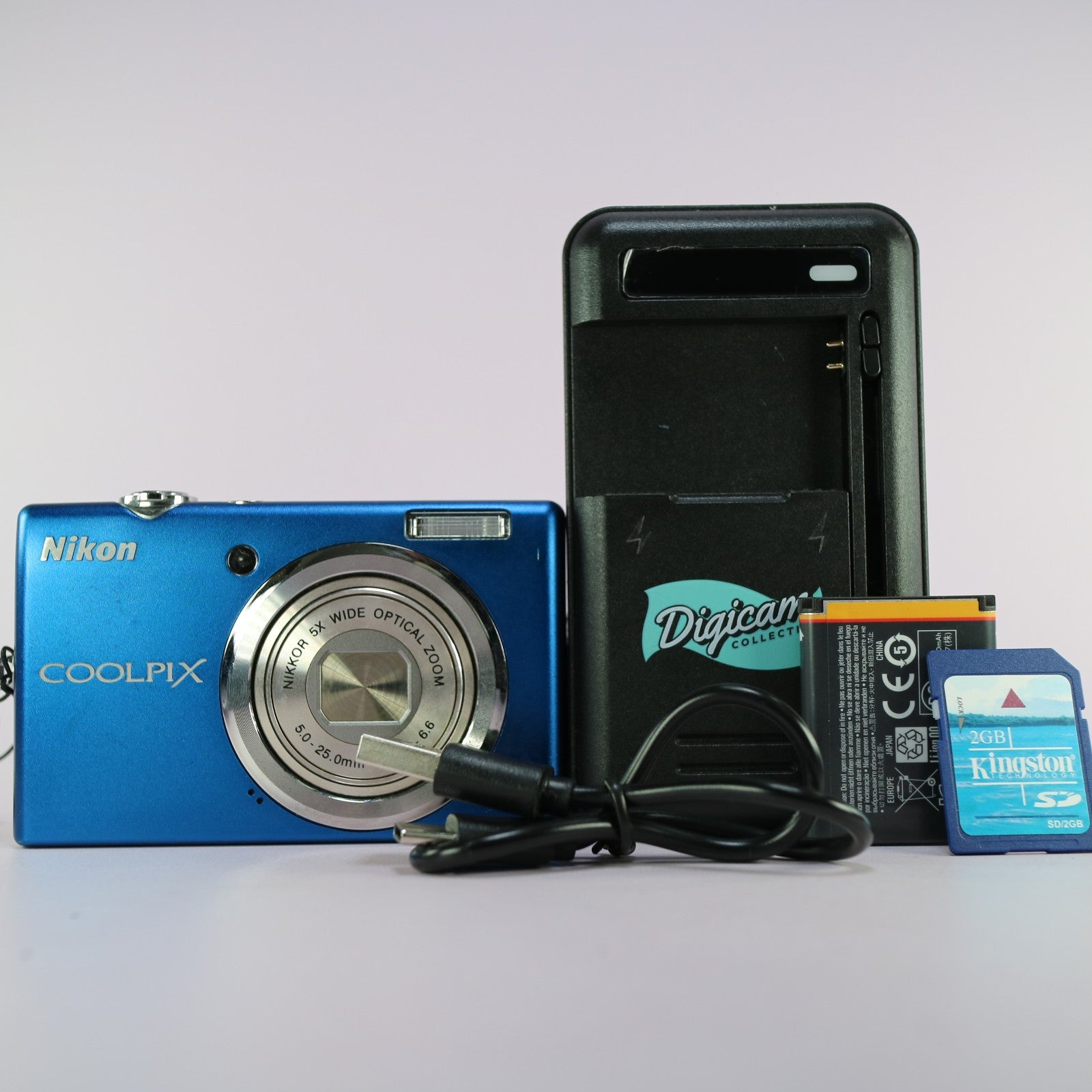 Nikon Digital Camera Coolpix S570 12.0MP Blue Tested Full Working Set