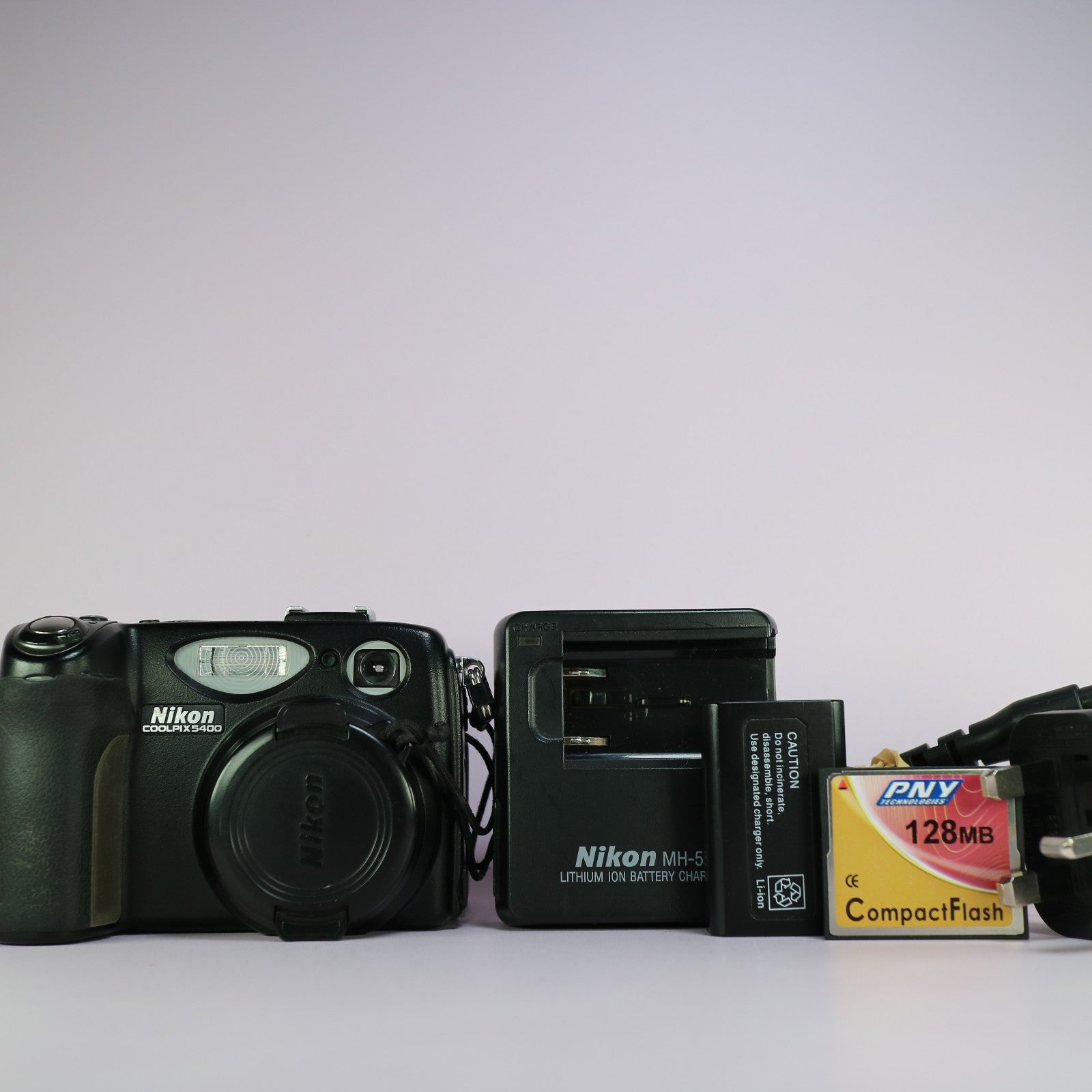 Nikon Digital Camera Coolpix 5400 5.1MP Flip Screen Black Tested Full Set