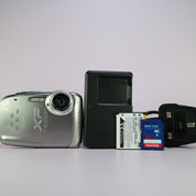 Fujifilm Digital Camera FinePix XP10 12.0MP Silver Tested Full Working Set