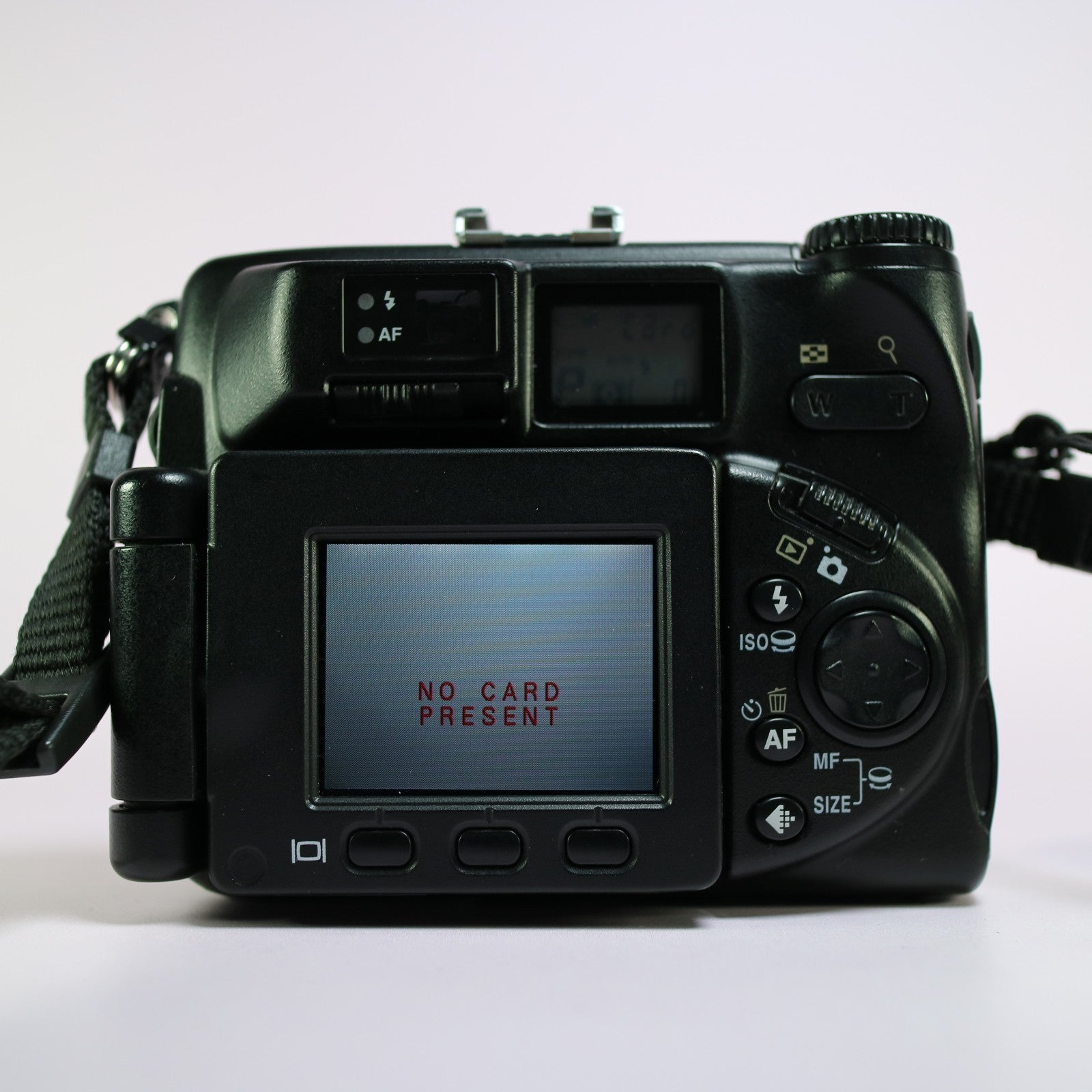 Nikon Digital Camera Coolpix 5000 5.1MP Flip Screen Black Tested Full Set