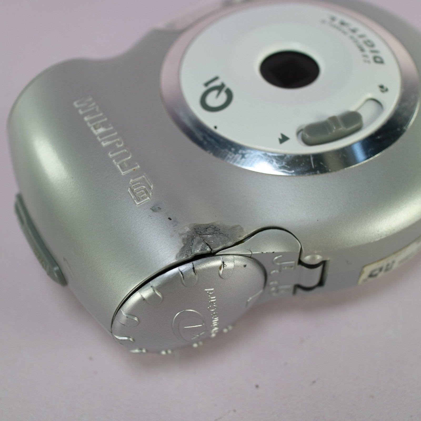 Fujifilm Digital Camera Q1 2.0MP Silver Tested With xD Card