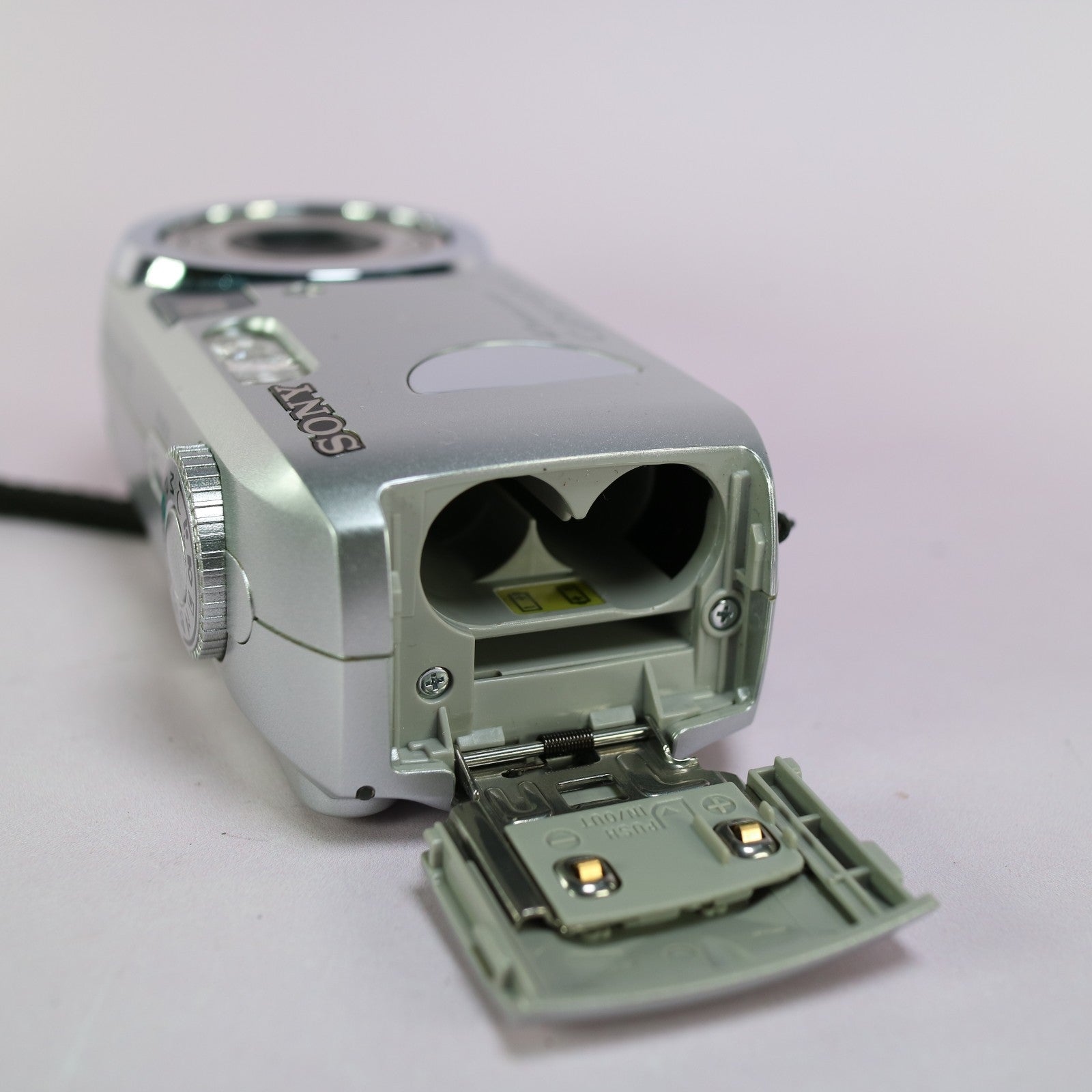 Sony Digital Camera Cybershot DSC-P73 4.1MP Silver Tested