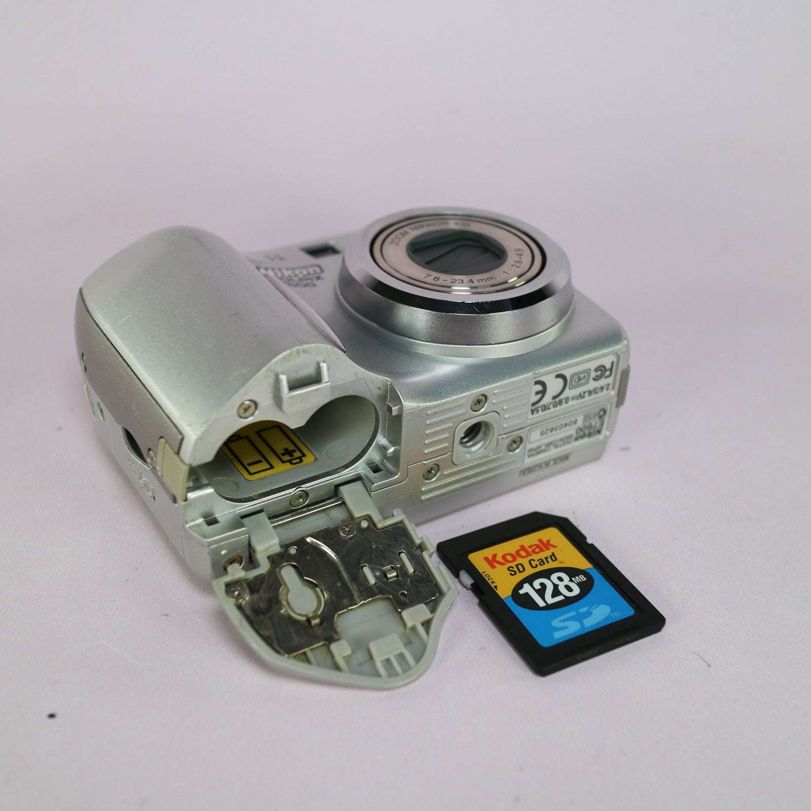 Nikon Digital Camera Coolpix 7600 7.1MP Silver Tested