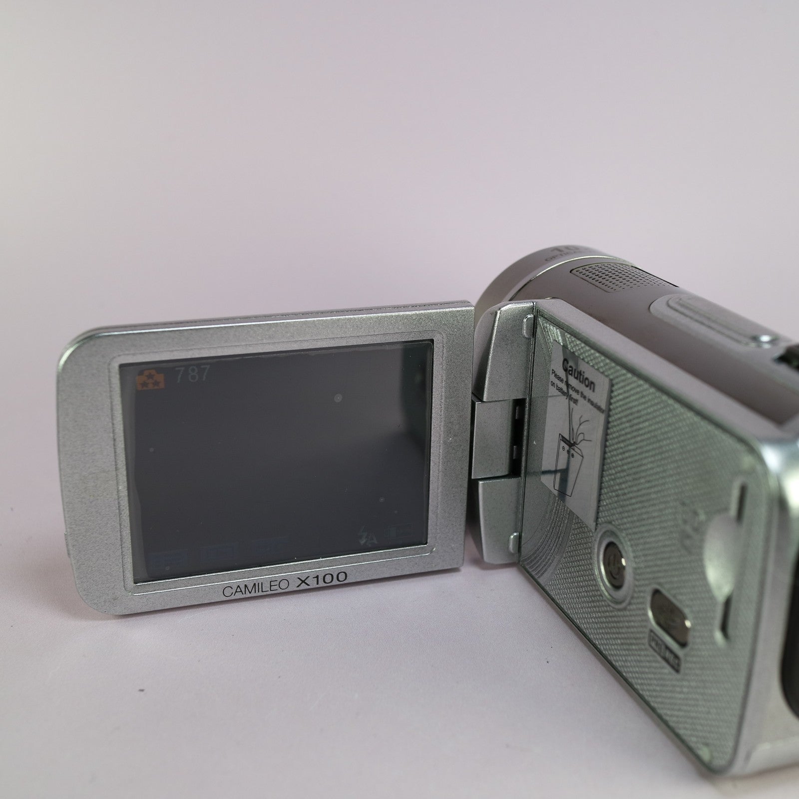 Toshiba Camileo X100 Compact Handheld HD Video Camcorder Silver Tested Full Set