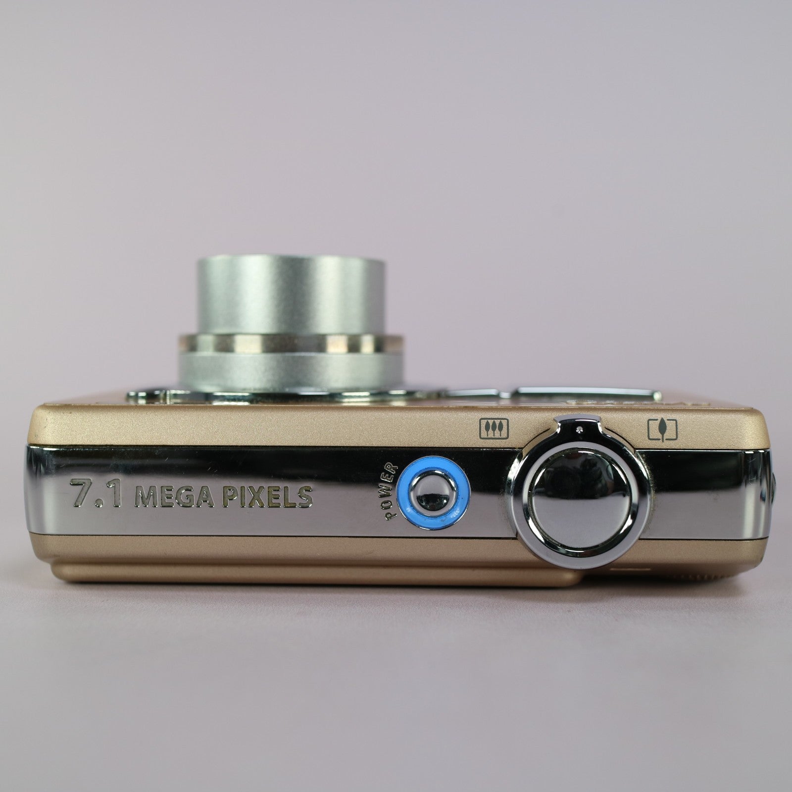 Sanyo VPC-E760 7.1MP Compact Digital Camera Gold Tested Full Working Set