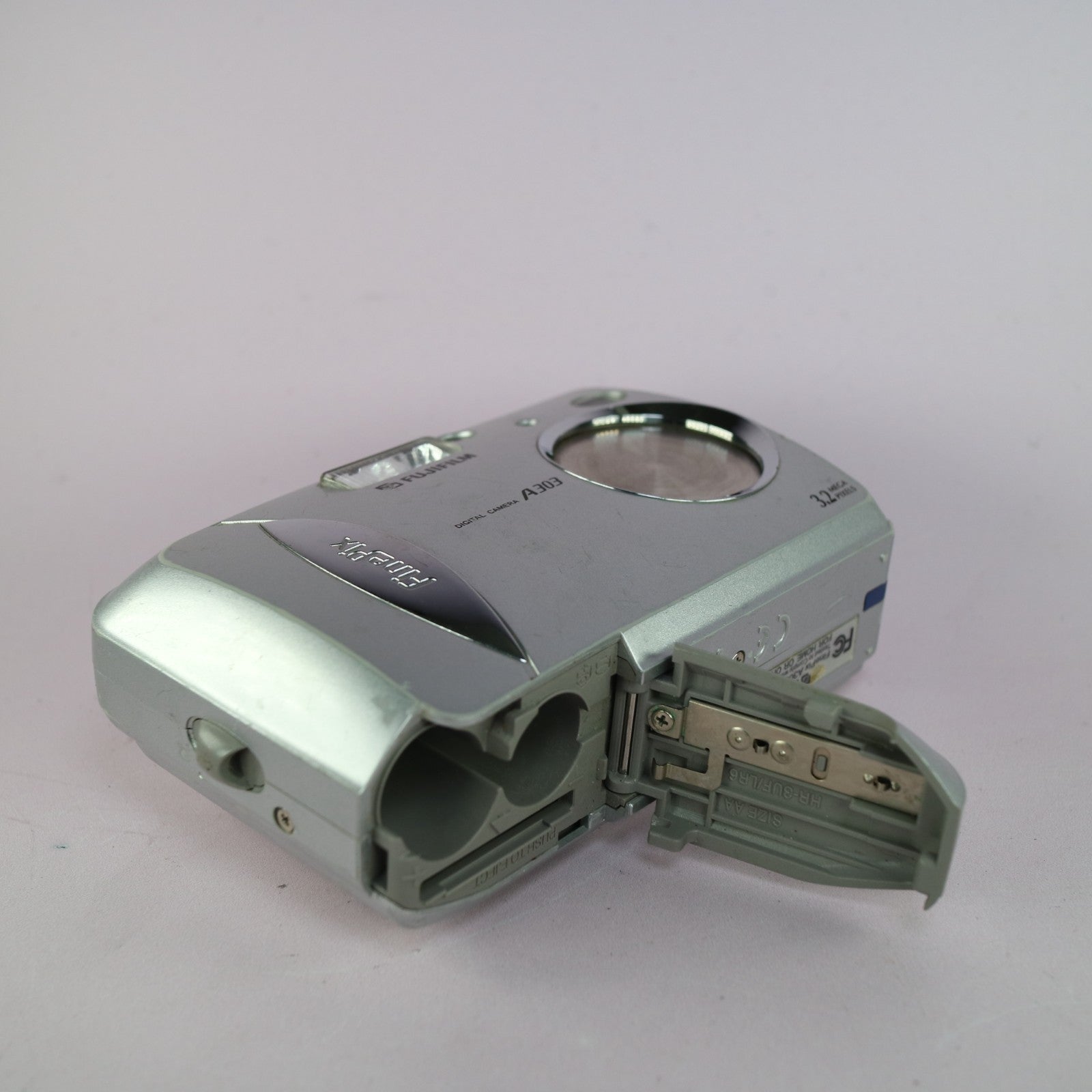 Fujifilm Digital Camera FinePix A303 3.2MP Silver Tested