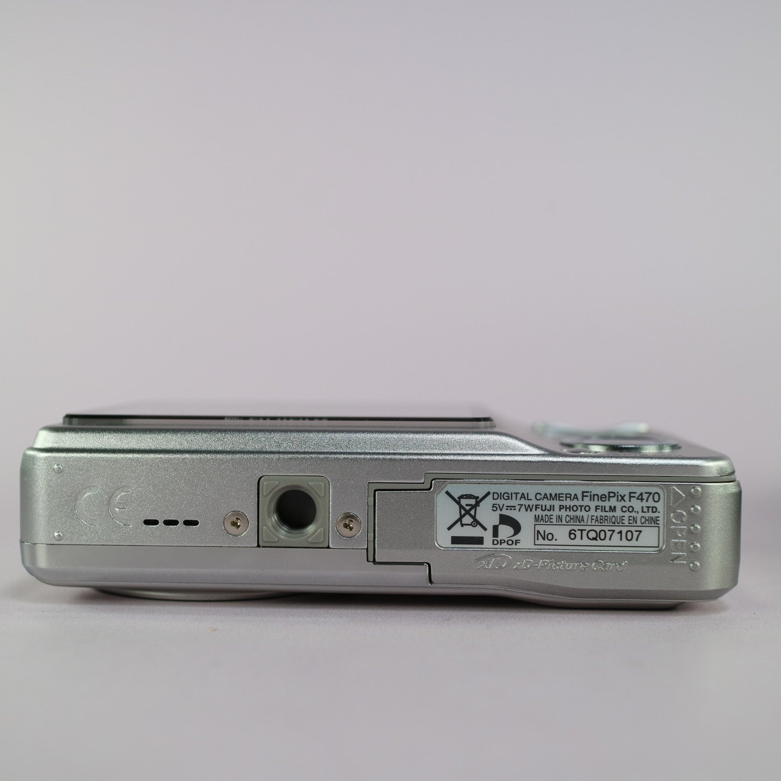 Fujifilm Digital Camera FinePix F470 6.0MP Silver Tested Full Set