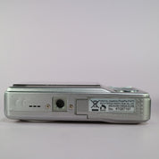 Fujifilm Digital Camera FinePix F470 6.0MP Silver Tested Full Set