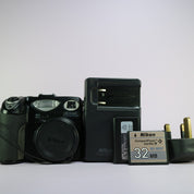 Nikon Digital Camera Coolpix 5000 5.1MP Flip Screen Black Tested Full Set