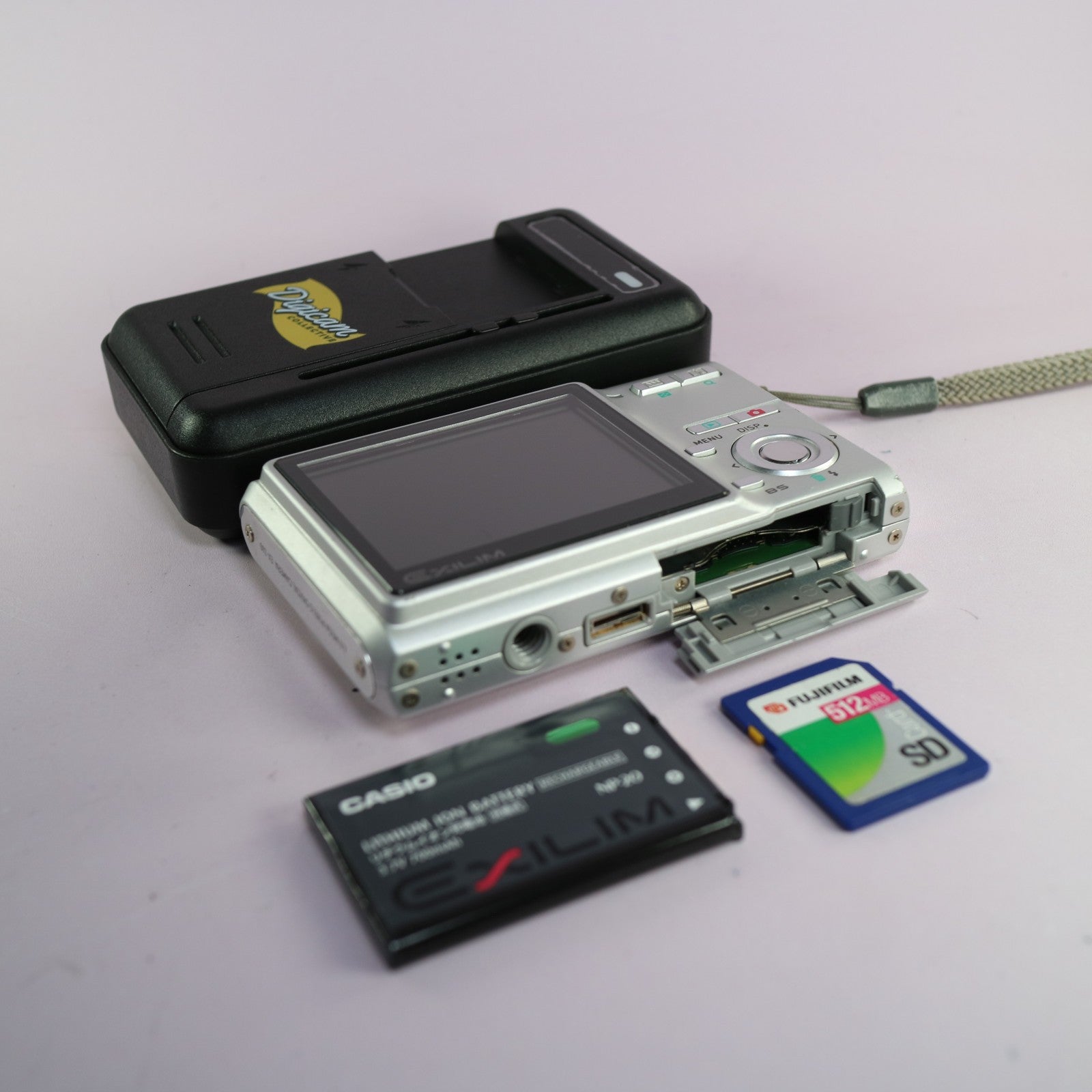 Casio Digital Camera Exilim EX-Z60 6.0MP Silver Tested Full Working Set