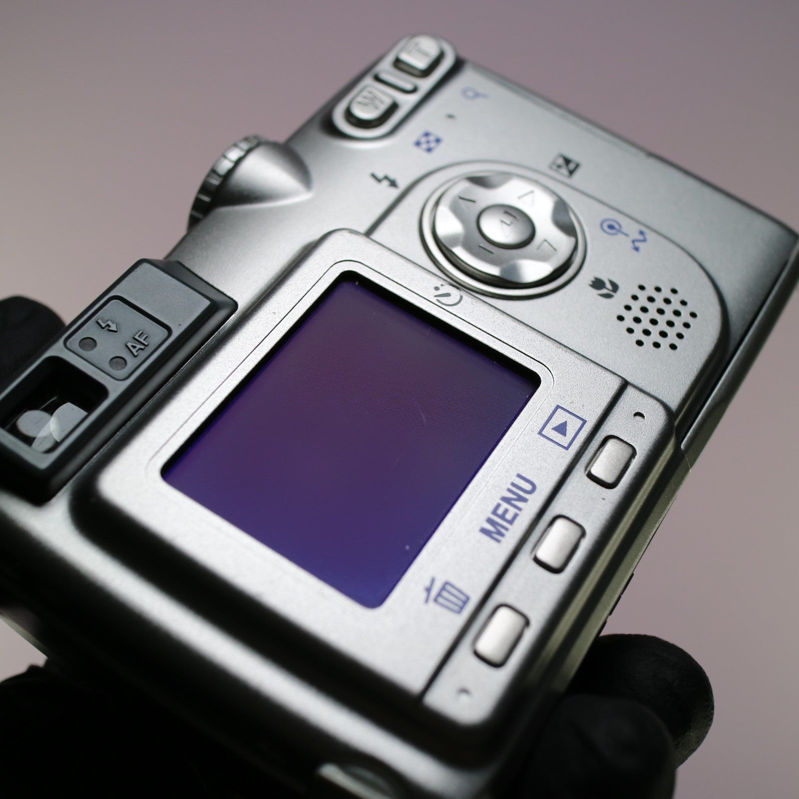 Nikon Digital Camera Coolpix 5200 5.1MP Silver Tested Full Working Set