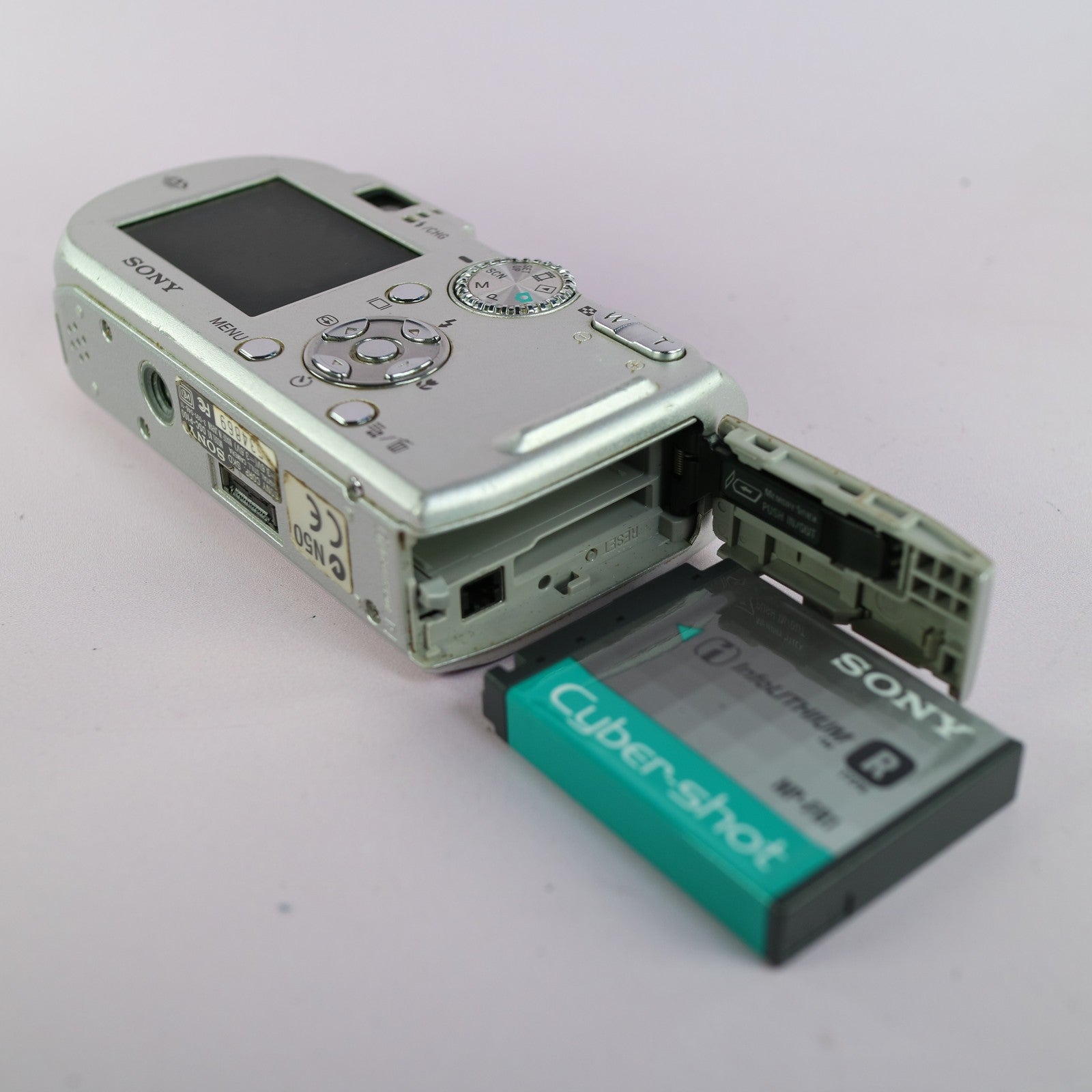 Sony Cybershot DSC-P100 5.1 MP Compact Digital Camera Silver Tested